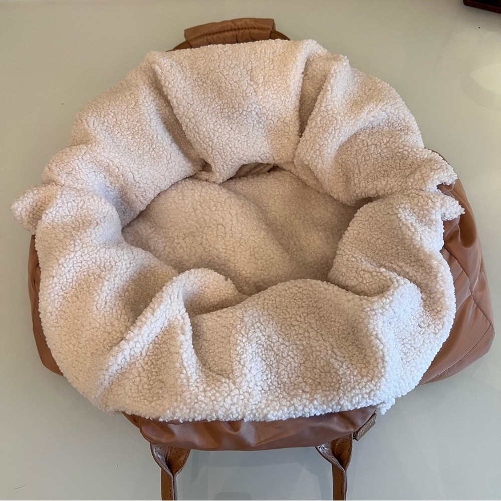 HOTEL DOGGY Quilted Camel Sherpa Dog Carrier Luxury Pet Travel Bag - Picture 4 of 17
